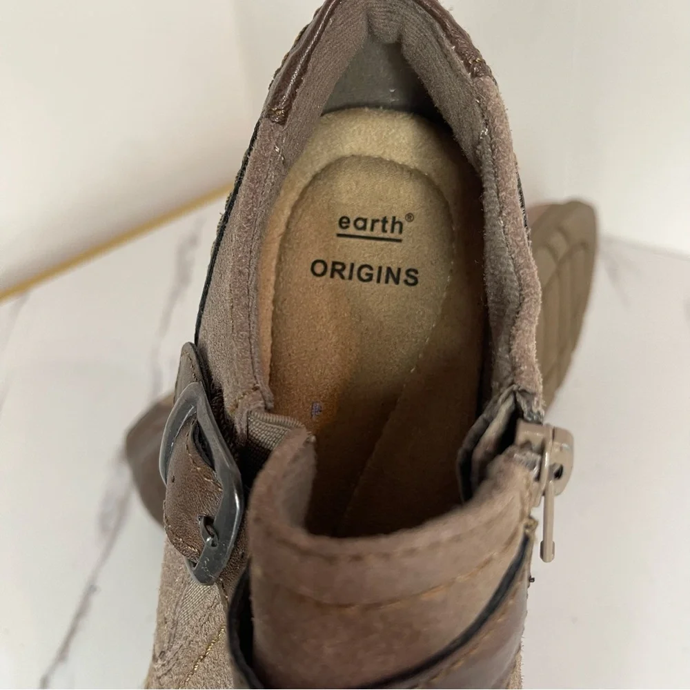 Earth Origins Women Ankle Booties Oakland Eddie Distressed Suede Taupe Size 8M